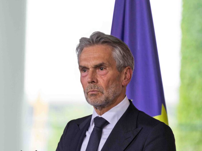 Pressekonferenz von Bundeskanzler Friedrich Merz und dem niederländischen Ministerpräsidenten Dick Schoof in Berlin am 10. Juni 2025